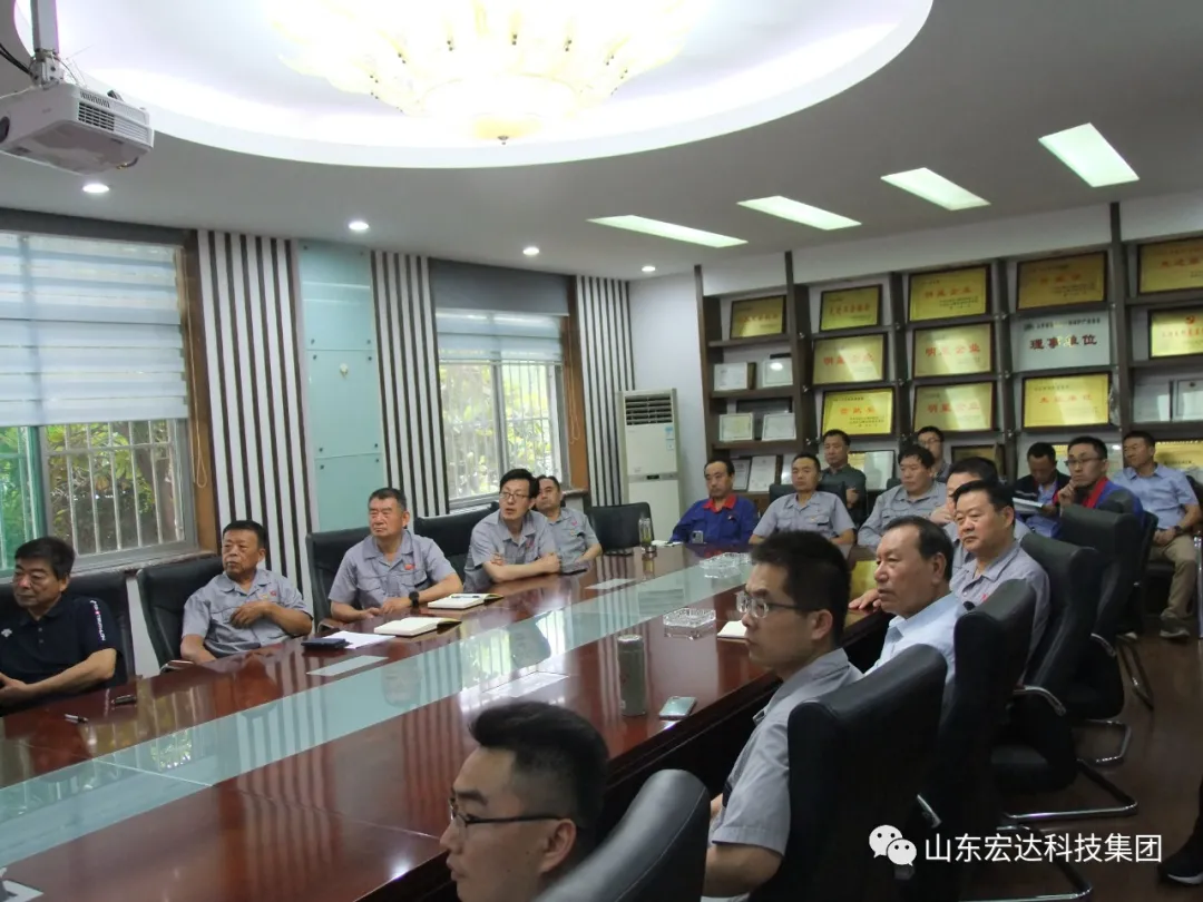 回望百年路 展望新征程---火博体育在线集团全体党员开展主题党日活动